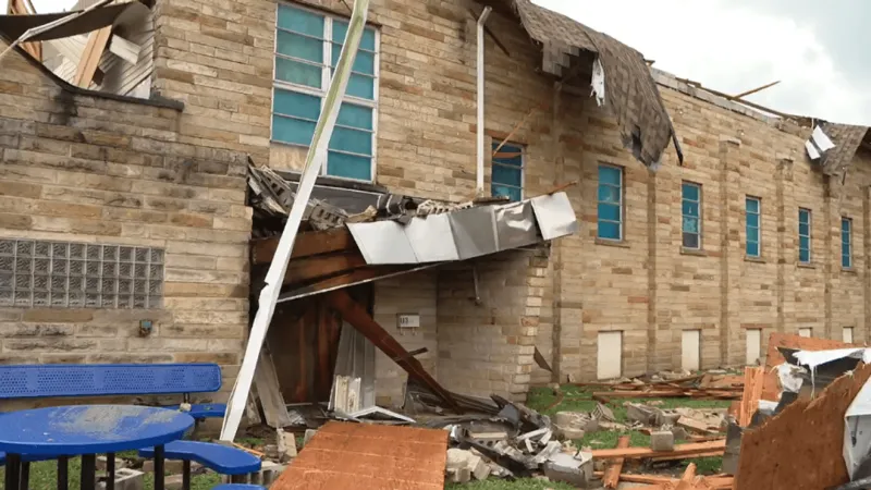 High winds tear roof from Newark church, damage homes and businesses