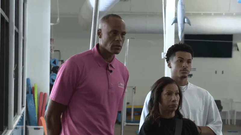 Ohio State legend Lawrence Funderburke hosts swim camp to prevent drownings