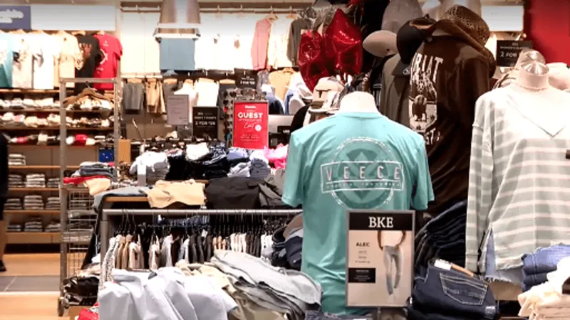 New school-clothing push fills gap after voucher program ends in Belmont County
