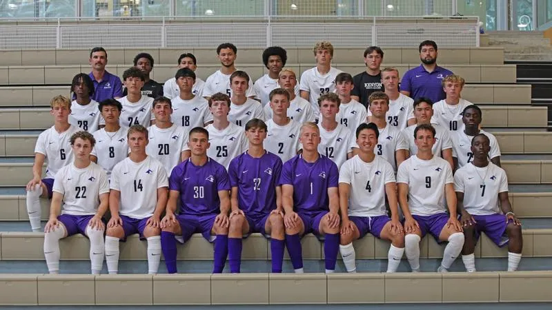 Men's Soccer: Men's soccer team earns United Soccer Coaches award
