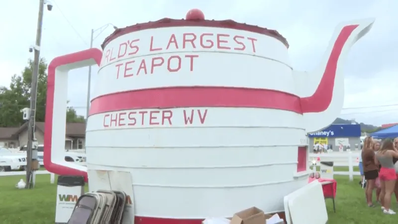 Chester celebrates 10th Teapot Day with food, music and local pride