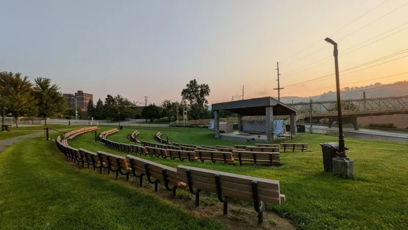 Steubenville's Summer Concert Series wraps with Silver Springs, New Age Adenas