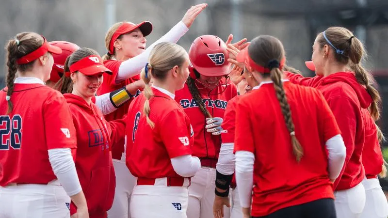 14 Flyers Earn 2025-26 Easton/NFCA All-America Scholar-Athlete Honors