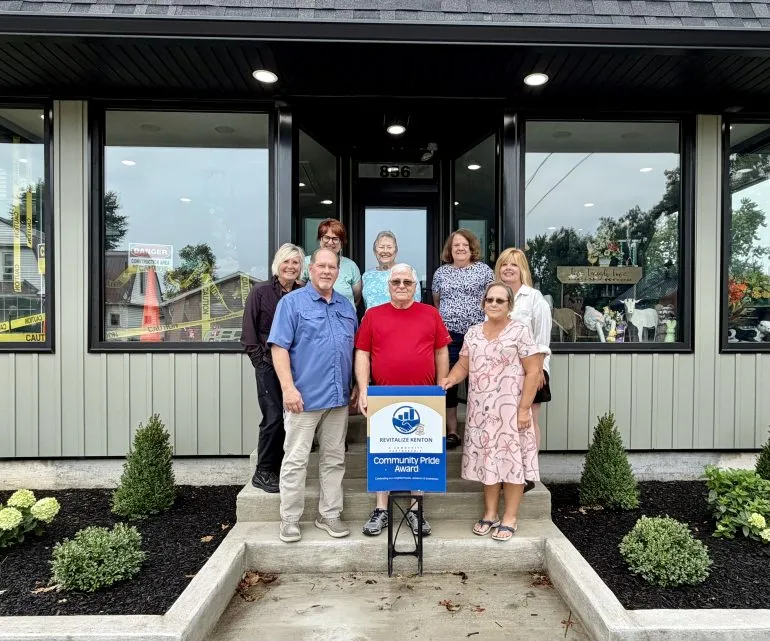 Conkle's Florist and Greenhouse Receives Community Pride Award
