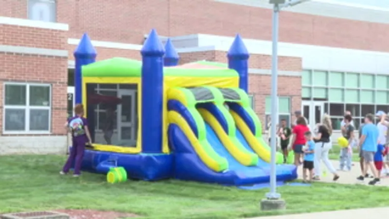 Toronto back-to-school bash draws crowds as students prepare to return
