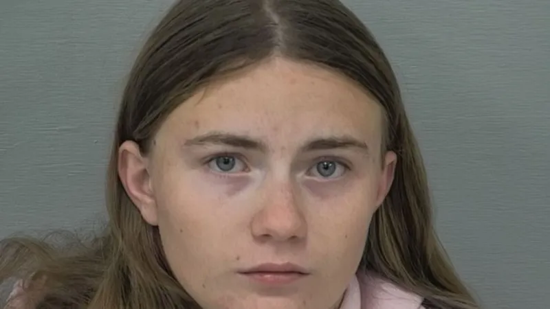Teen daughter, 2 others indicted in mother's shooting death