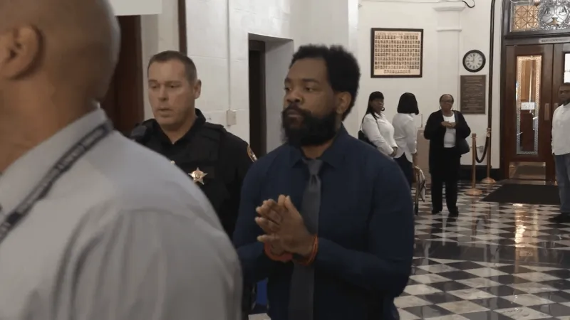 Testimony resumes in trial of ex-worker accused in New Albany warehouse shooting