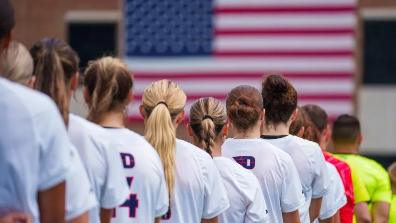 #UDWSOC Welcomes Louisville To Baujan Thursday Night