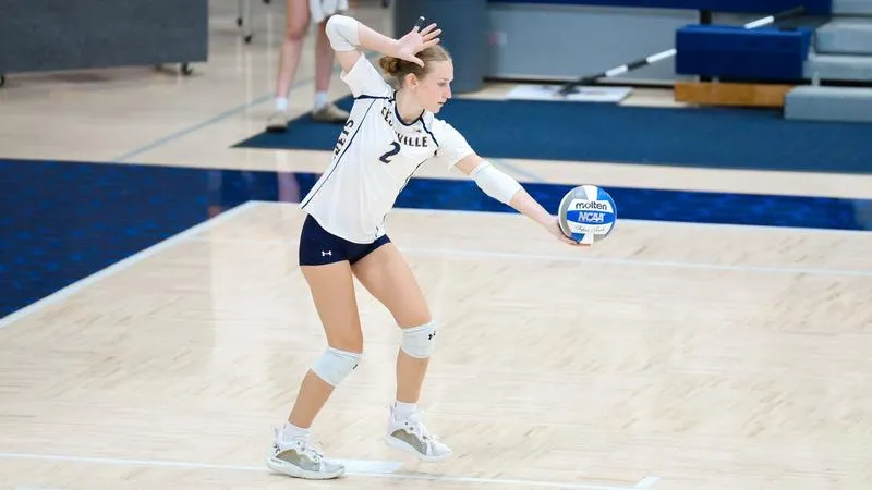 Lady Jackets close out Invitational against Golden Bears