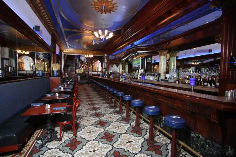 Spooky Bars, Restaurants & Bakeries in Columbus