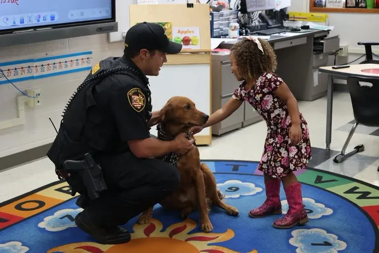 Hardin County Sheriff's Office K-9s Visit Hardin Northern Students