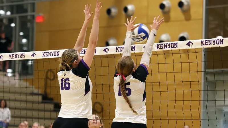 Volleyball: Owls fall to Gators, Spartans in Crossover play