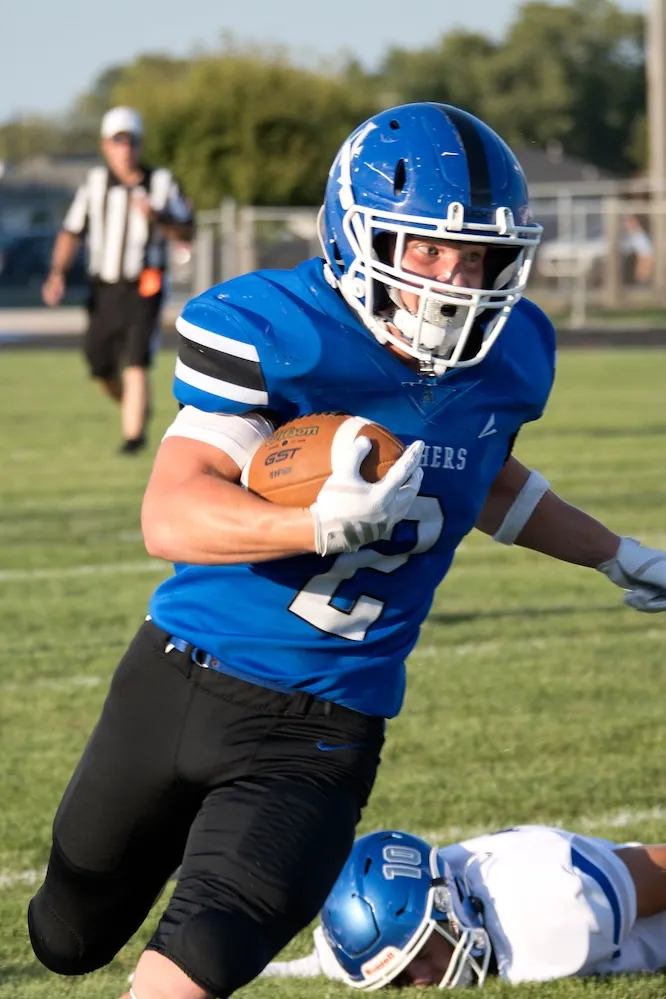Edon Pulls Away in Second Half to Defeat Antwerp, 35-12