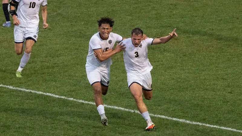 Yellow Jackets break through in G-MAC opener