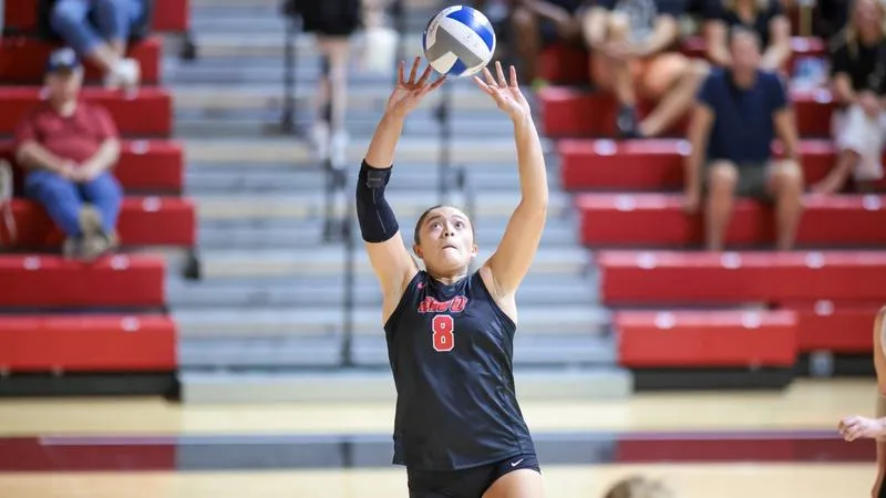 Volleyball Falls to No. 15 Calvin