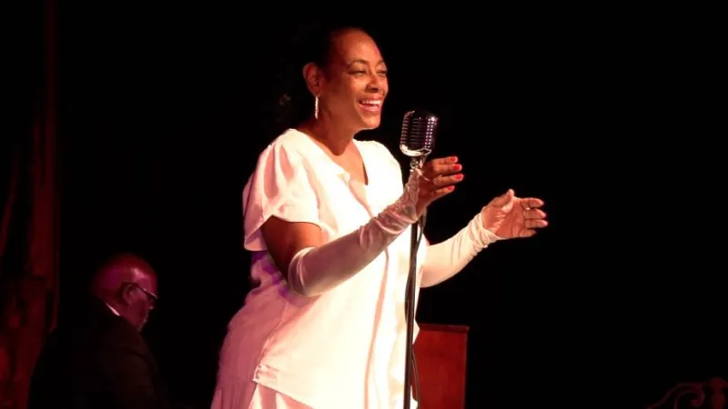 Stage Review: 'Lady Day' Brings Billie Holiday's Story to Life