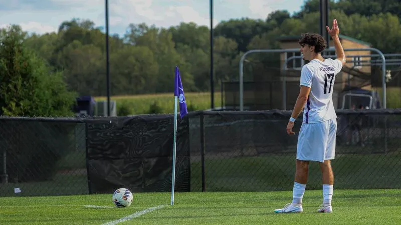 Men's Soccer: Occidental bests Kenyon at Mavec