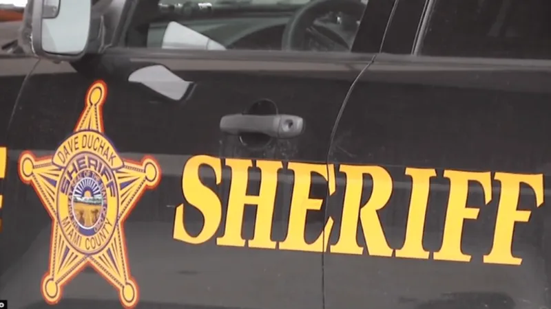 Pilot critically hurt after plane hits tree at Ohio skypark with 2 kids aboard
