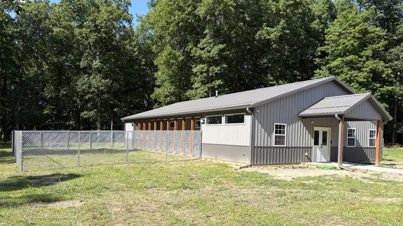 The Paws Lodge in Southington to Celebrate Opening