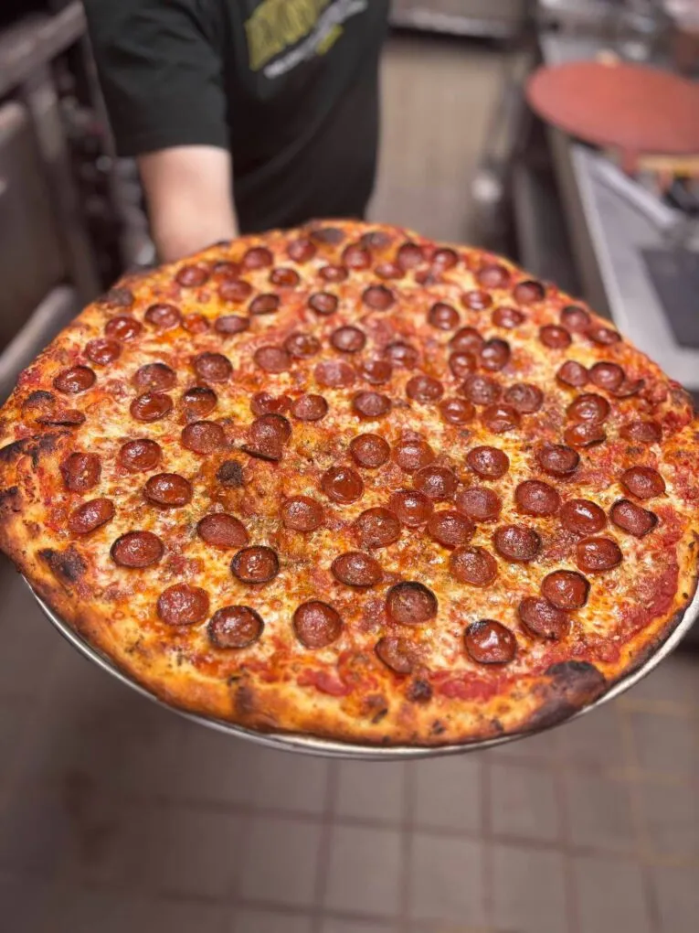 Trio of brothers bring NYC-inspired slice shop to High Street