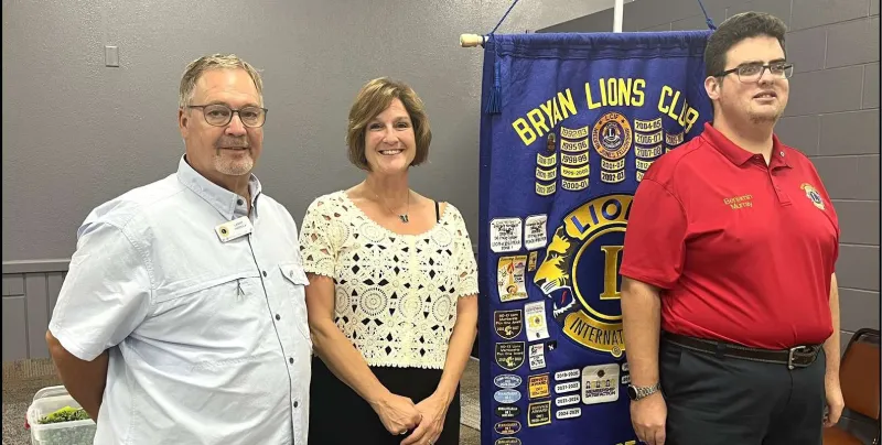 Bryan Lions Club Welcomes Local Author Nicole Manahan