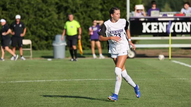 Women's Soccer: Strong offense propels Owls to a win