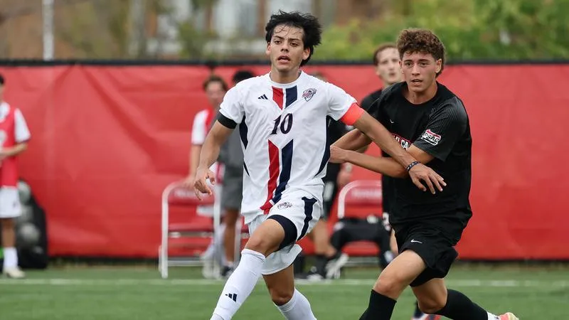 Four-Goal Outburst Lifts Men's Soccer to Road Win
