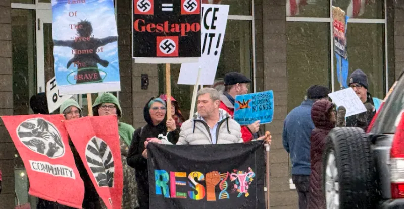 Clintonville Weekly Anti-War Protest
