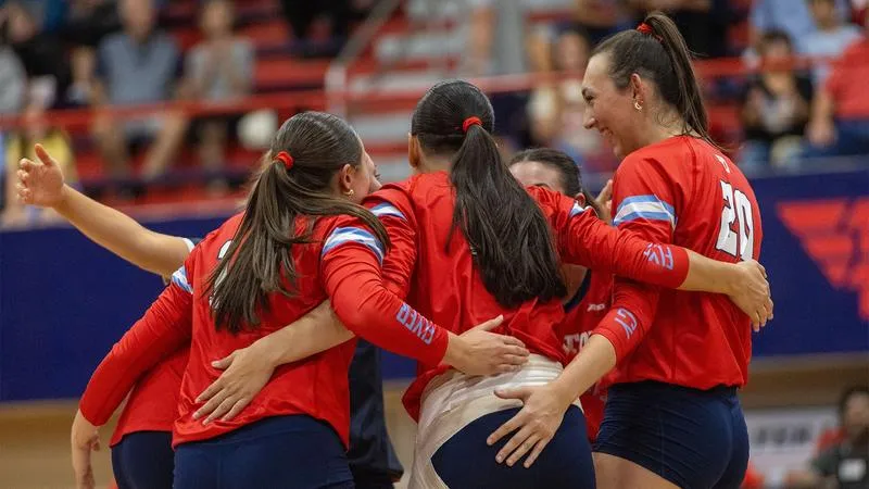 Volleyball Begins Conference Play With Four-Set Win Over Davidson