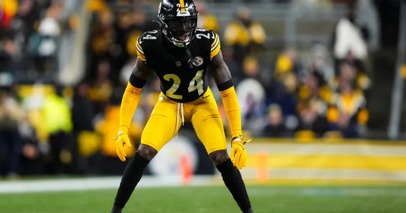 Steelers CB Joey Porter Jr. says he "definitely" wants to play this season amid stalled talks, back issues