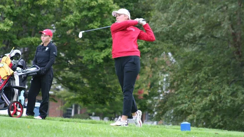Women's Golf Tees Off at Grand Valley State