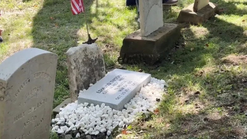 New cemetery markers honor Revolutionary War, War of 1812 veterans in Cadiz, Ohio