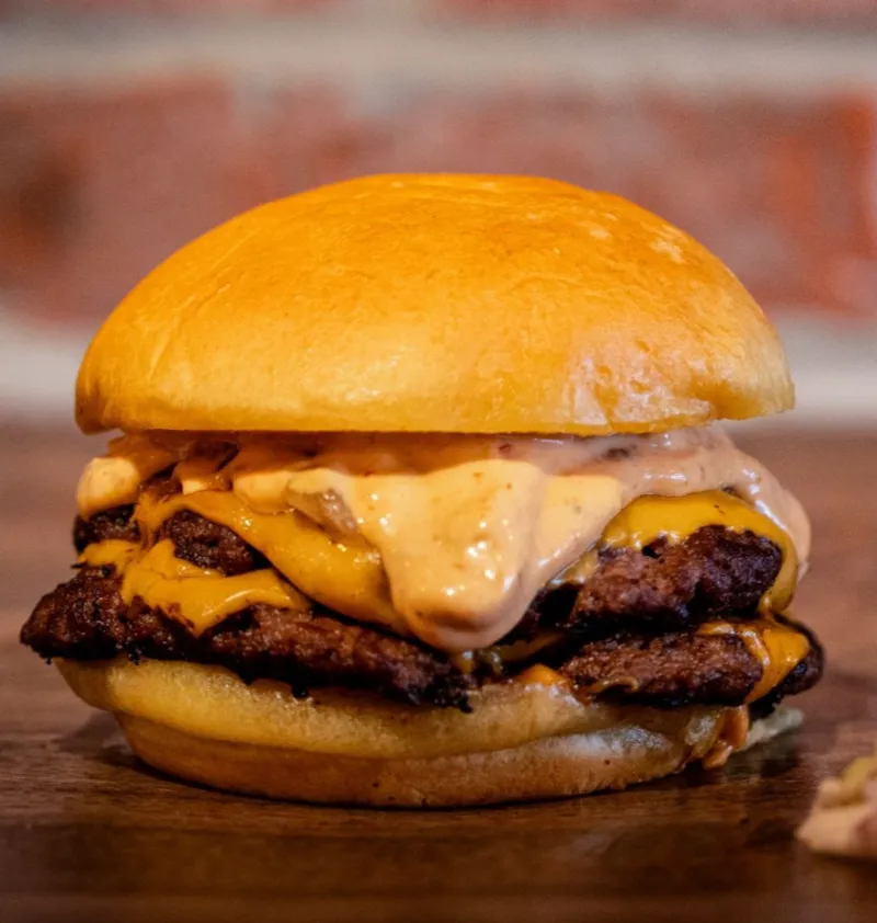 Smash burger and friend chicken spot coming to Columbus area
