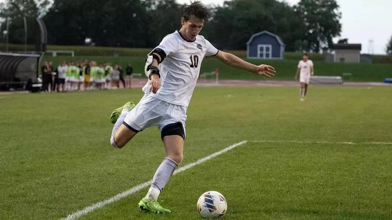 Yellow Jackets weather Storm for 2-1 victory