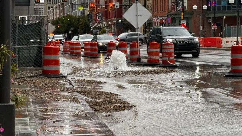 Water main break in Downtown Columbus may disrupt service to businesses in the area