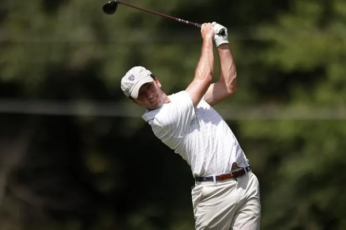Men's Golf: Kenyon battles rain in Richmond