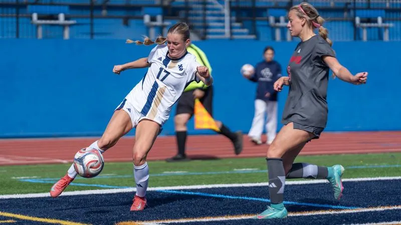 Women's Soccer Drops to Wittenberg to Begin NCAC Play