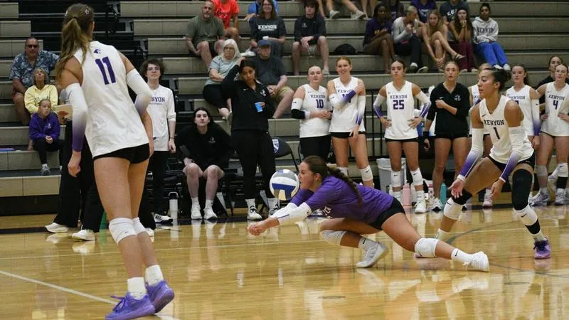 Volleyball: Kenyon falls to Wittenberg in four sets