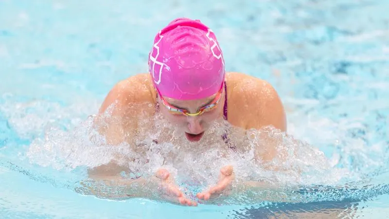Women's Swimming & Diving Beats Berg to Begin Season