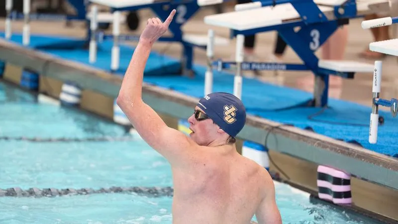 Men's Swimming & Diving Kicks Off Campaign by Conquering Student Princes