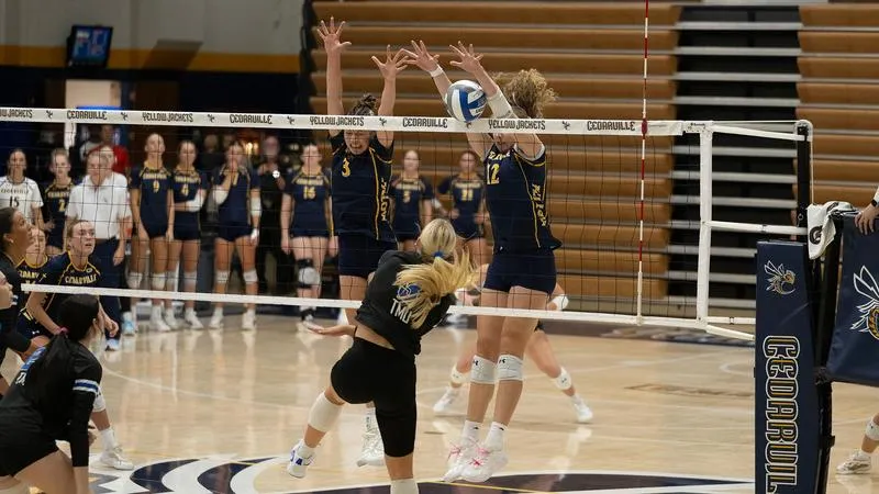 Near perfect performance in Homecoming sweep