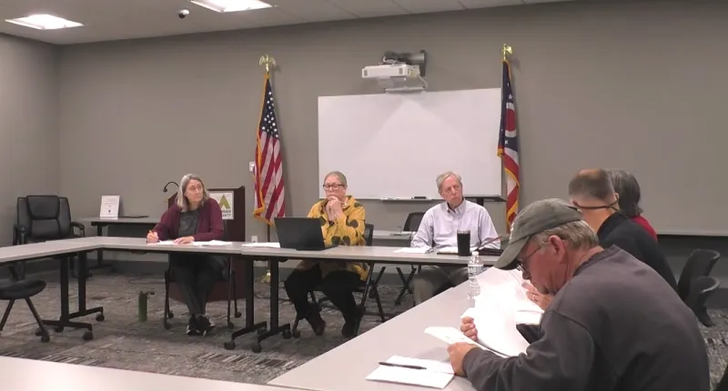 Miami Township Board of Trustees broach full-time admin position