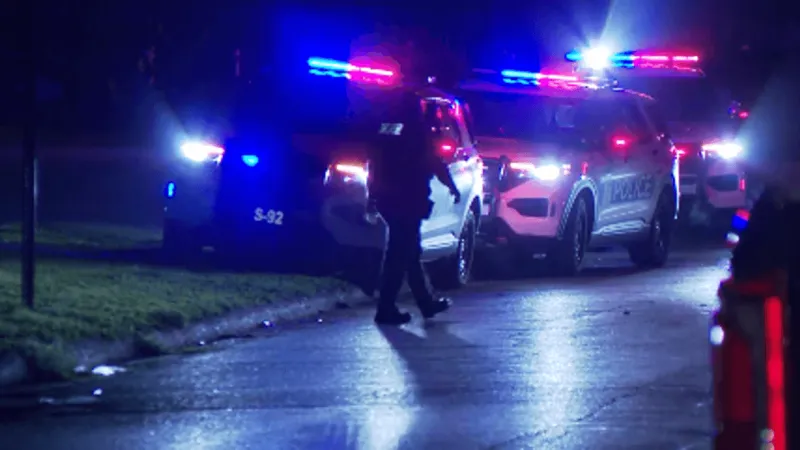 Man dies after being shot at apartment complex, 2nd victim in critical condition