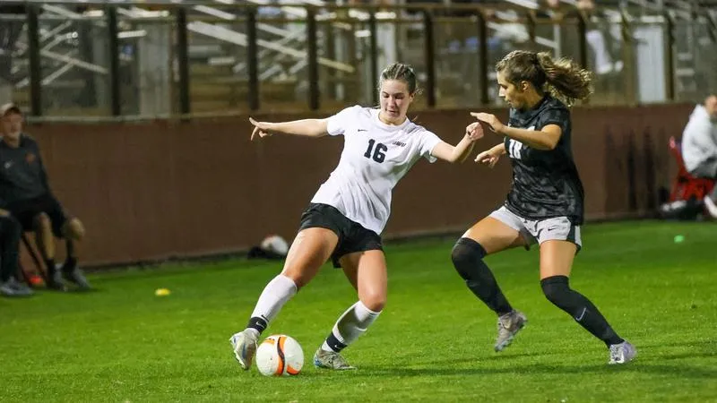 Women's Soccer Comes Up Short to Kenyon 1-0