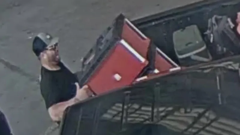 Suspect takes tools valued at $4,000 from Sawmill Rd business parking lot