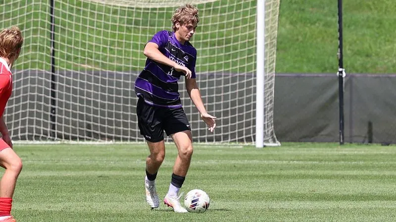 Men's Soccer: Owls wallop Wabash