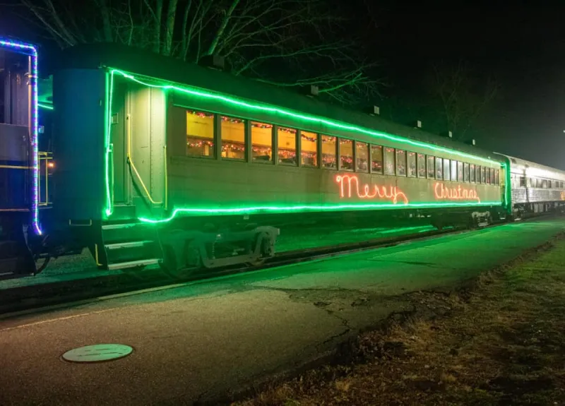 Best Holiday Train Rides {2026}