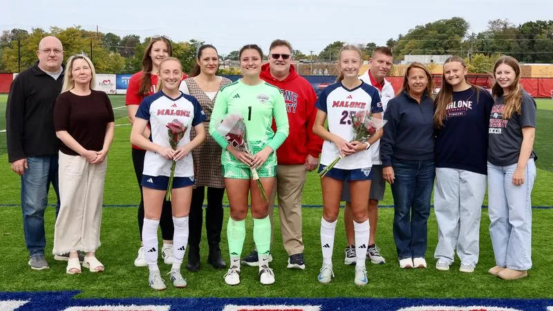 Women's Soccer Celebrates Seniors with 3-0 Win