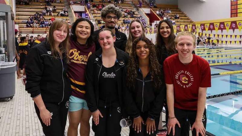 Swim & Dive Celebrate Seniors During Oberlin Early Invite