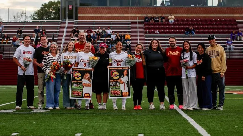 Oberlin Hosts Kenyon on Bailey for Senior Day